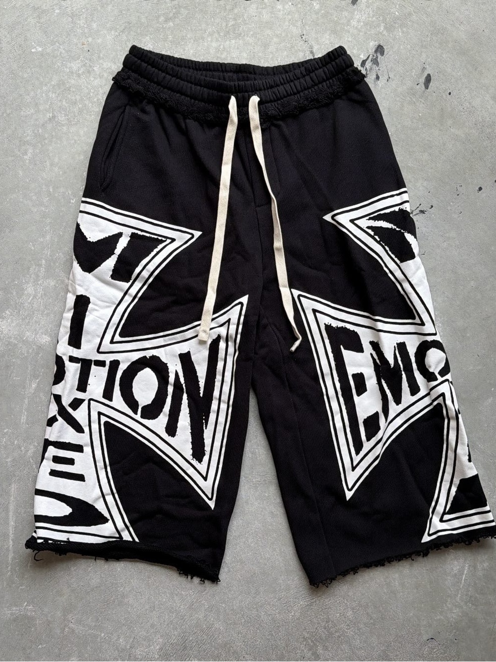 (S) Mixed Emotions Classic 3/4 Short